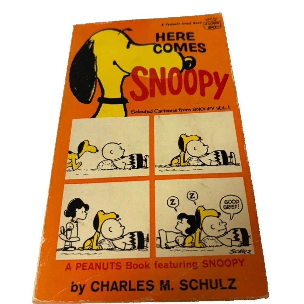 Here Comes Snoopy Charles Schulz Peanuts 1968 Fawcett Crest 12th Printing 50¢